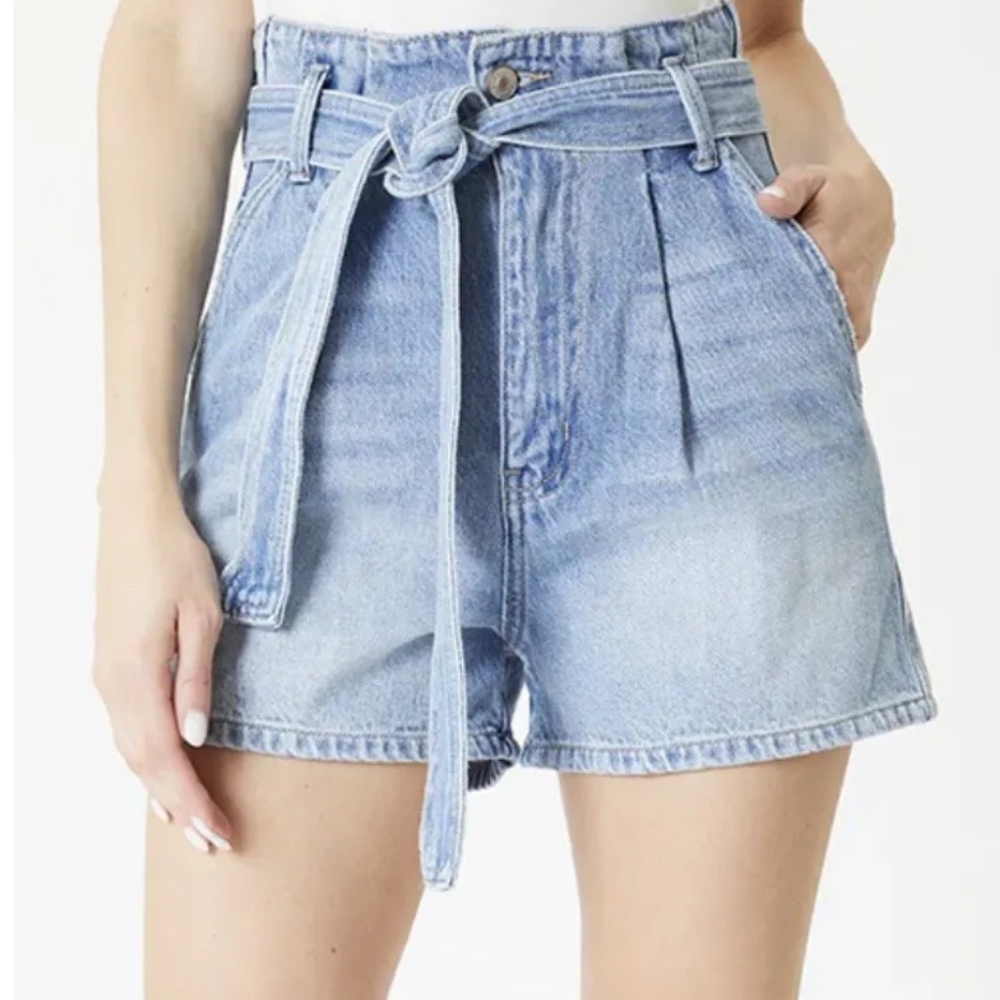 KanCan Camie Paperbag Ultra High Rise Belted Shorts size womens Medium M KC7832M